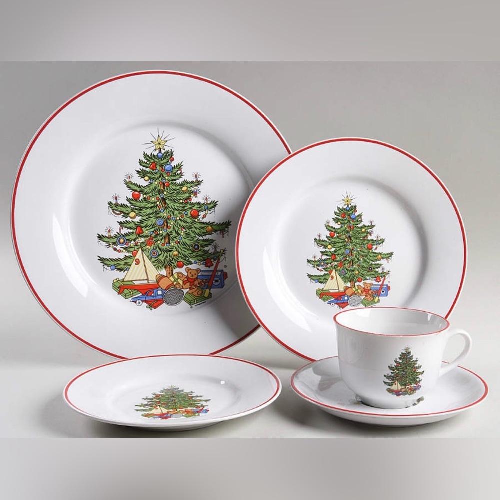 Vintage Cuthbertson 5 Piece Place Setting
American Christmas Tree (White)
